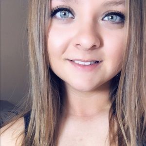 Meet your Posher, Alyssa